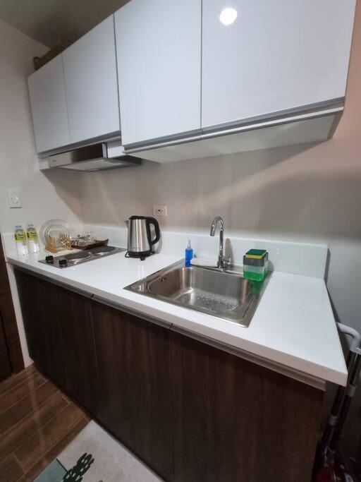 Great View 1 Bedroom Condo In Makati Near Trident Tower Manila Eksteriør bilde