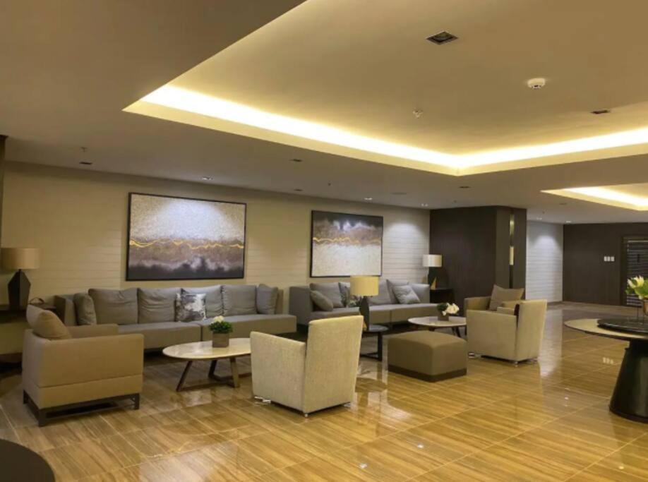 Great View 1 Bedroom Condo In Makati Near Trident Tower Manila Eksteriør bilde